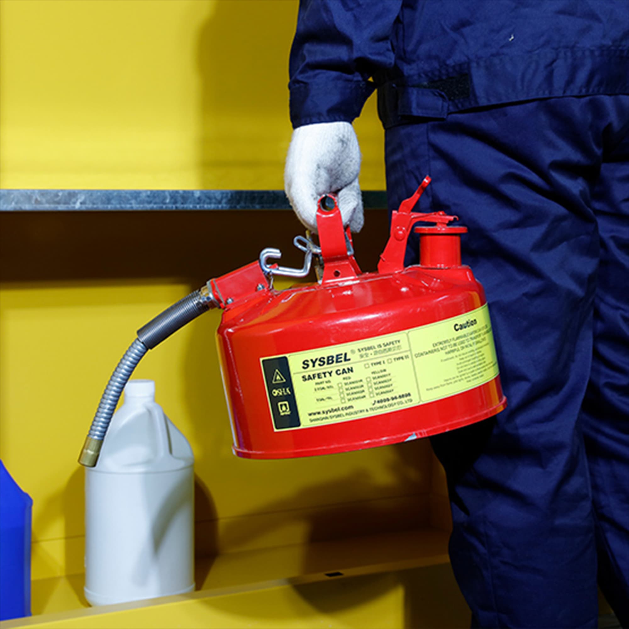 SCAN003R Type-II Safety Cans 2.5Gal / 9.5Ltr (Red) - image 4